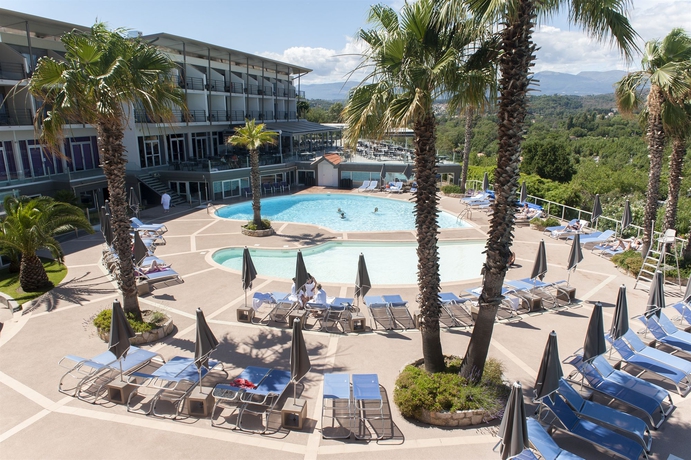 Imagen de la piscina del Hotel Thalazur Antibes - Résidence & Spa. Foto 15