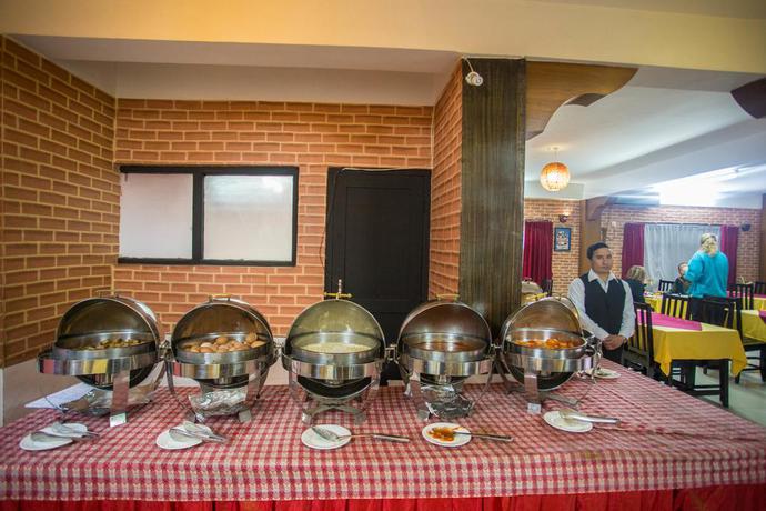 Imagen del bar/restaurante del Hotel Thamel Eco Resort. Foto 5