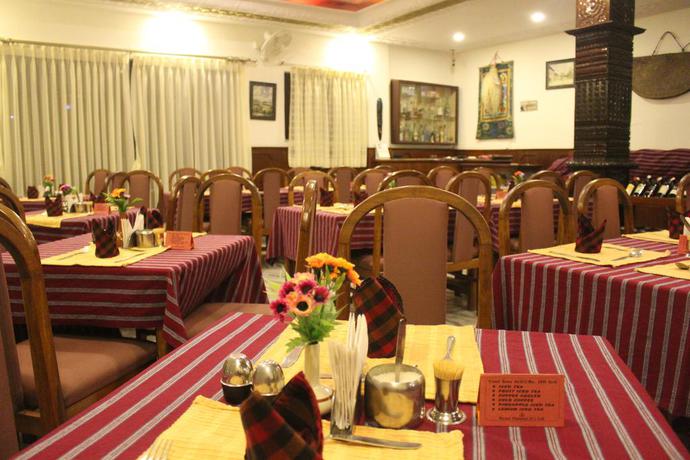 Imagen del bar/restaurante del Hotel Thamel. Foto 2