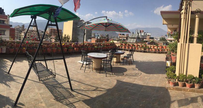 Imagen de los exteriores del Hotel Thamel. Foto 10
