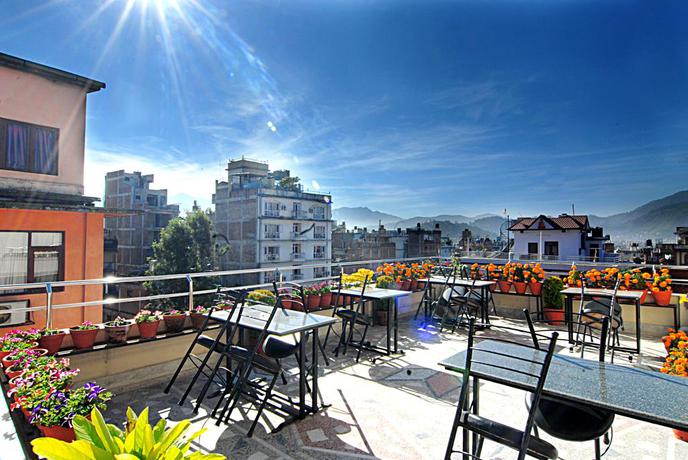 Imagen de los exteriores del Hotel Thamel Grand. Foto 11