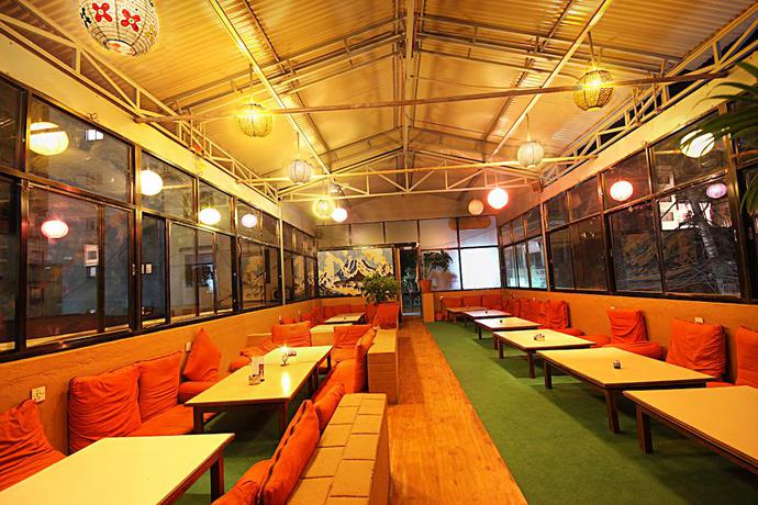 Imagen del bar/restaurante del Hotel Thamel Grand. Foto 3