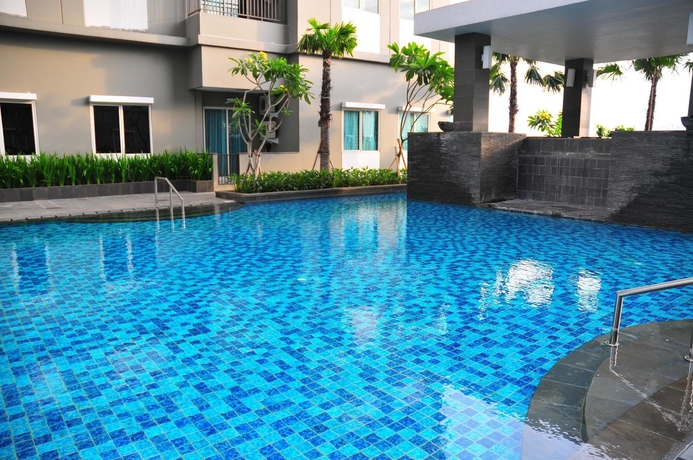 Imagen de la piscina del Hotel Thamrin Condotel Jakarta. Foto 6