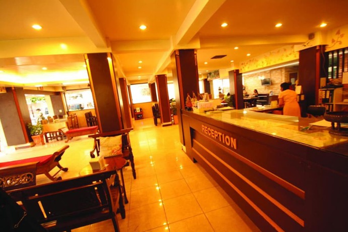 Imagen de los interiores del Hotel Thana Hotel. Foto 17