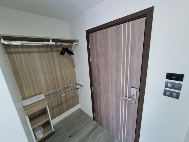 Imagen de la habitación del Hotel Thana Wisut. Foto 5