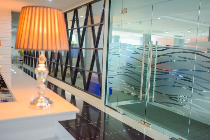 Imagen de los interiores del Hotel Thanburi. Foto 11
