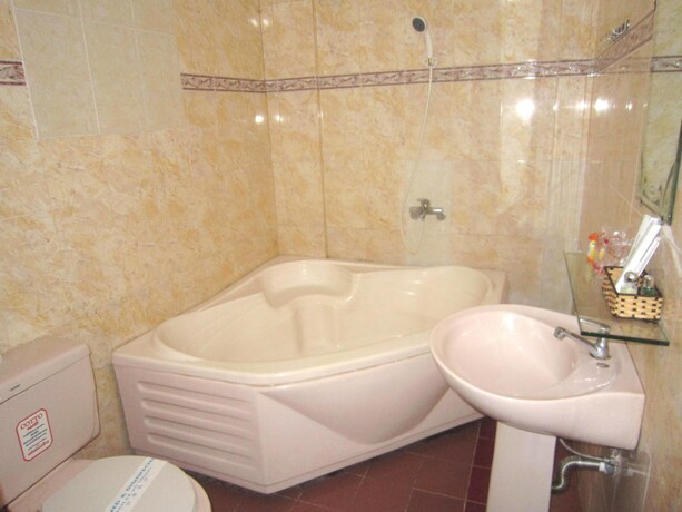 Imagen de la habitación del Hotel Thanh Hong. Foto 28