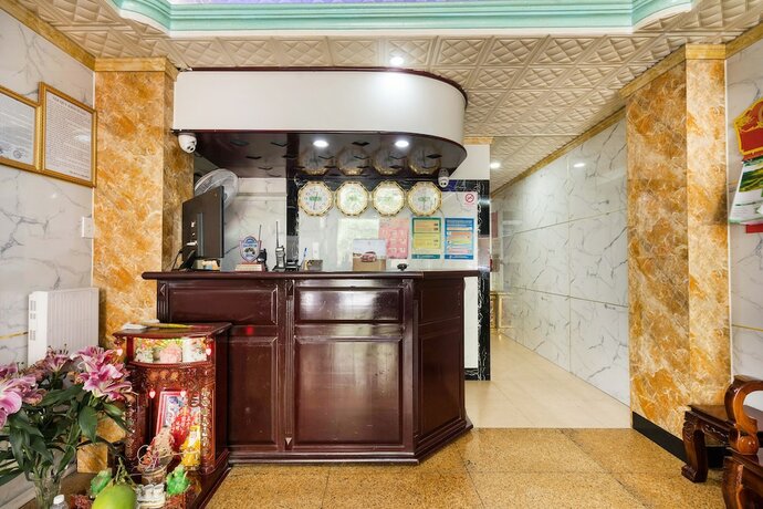Imagen de los interiores del Hotel Thanh Lan. Foto 19