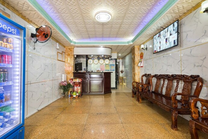 Imagen de los interiores del Hotel Thanh Lan. Foto 20