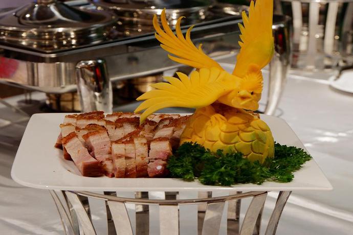 Imagen del bar/restaurante del Hotel Thanh Long Bach Dang. Foto 2