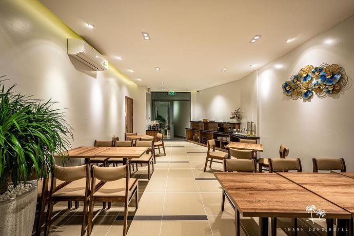 Imagen del bar/restaurante del Hotel Thanh Long Bach Dang. Foto 6