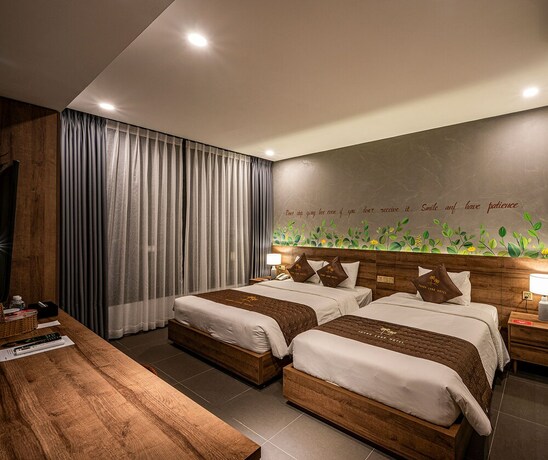 Imagen de la habitación del Hotel Thanh Long. Foto 27