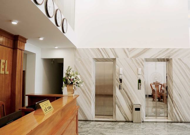 Imagen de los interiores del Hotel Thanh Van. Foto 18