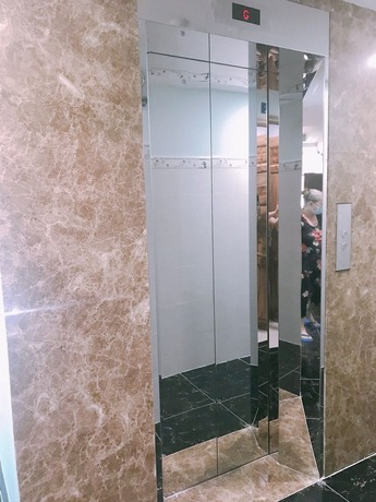 Imagen de los interiores del Hotel Thanh Vinh. Foto 15