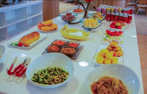 Imagen general del Hotel Thank Inn Chain Alar Impression Lanbo Bay Ecological Tourist Park. Foto 5