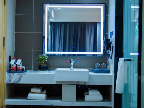 Imagen general del Hotel Thank Inn Chain Kashgar Bachu Junmin Road Balchuk Town. Foto 6