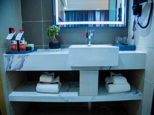 Imagen general del Hotel Thank Inn Chain Kashgar Bachu Junmin Road Balchuk Town. Foto 11