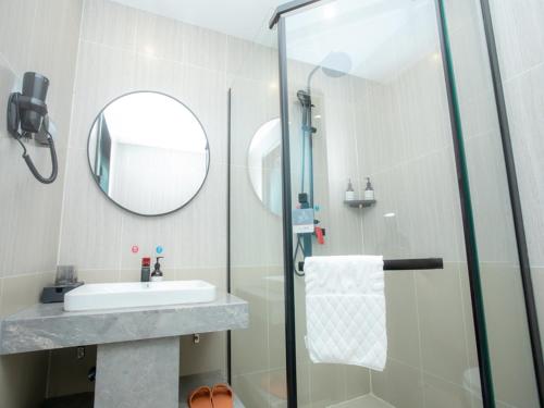 Imagen de la habitación del Hotel Thank Inn Changsha Ningxiang Avenue High-Speed Railway Station. Foto 16