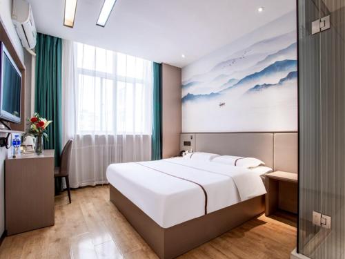 Imagen general del Hotel Thank Inn Plus Cangzhou Weiming Road Huabei Commercial Building. Foto 1