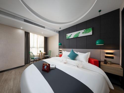 Imagen general del Hotel Thank Inn Plus Changsha Ningxiang Ningbang Plaza Pedestrian. Foto 8