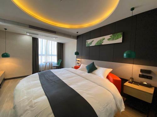 Imagen de la habitación del Hotel Thank Inn Plus Changsha Ningxiang Ningbang Plaza Pedestrian. Foto 20