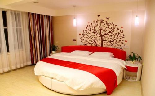 Imagen general del Hotel Thank Inn Plus Henan Qiyuan Bus Station. Foto 1