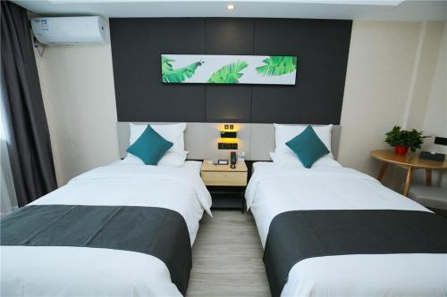 Imagen general del Hotel Thank Inn Plus Lanzhou Dongfanghong Plaza Pingliang Road. Foto 3