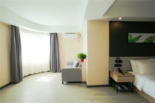 Imagen general del Hotel Thank Inn Plus Lanzhou Dongfanghong Plaza Pingliang Road. Foto 4