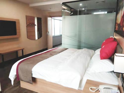 Imagen general del Hotel Thank Inn Plus Suzhou Sixian Sizhou Avenue. Foto 2