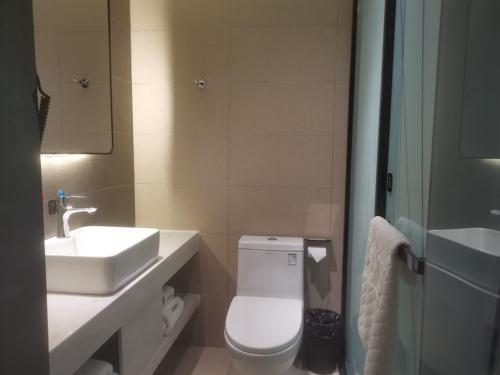 Imagen de la habitación del Hotel Thank Inn Plus Tibet Lhasa East Dangre Road. Foto 15