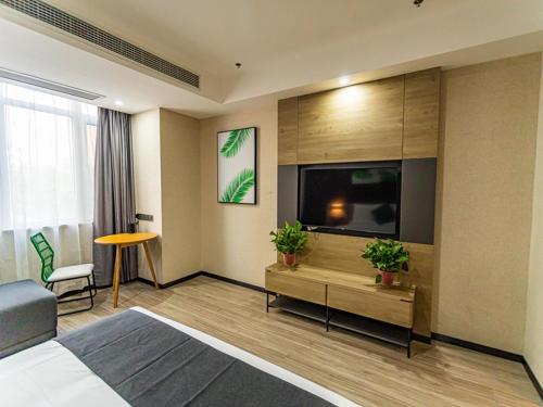 Imagen general del Hotel Thank Inn Plus Zhuji Jiyang Street Small Commodity Wholesale Market. Foto 13