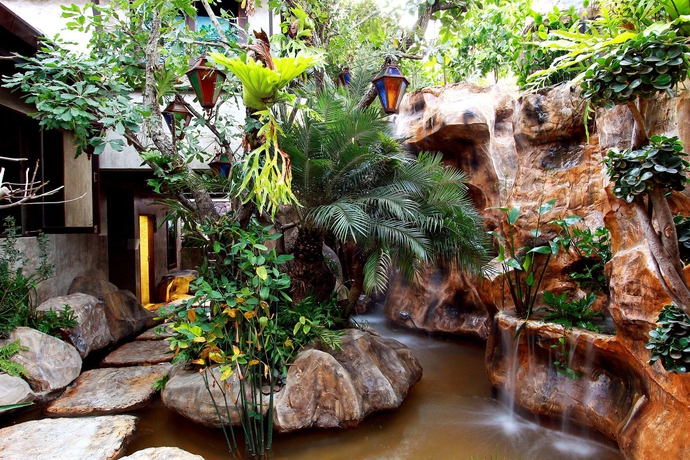 Imagen de los exteriores del Hotel Thannatee Boutique. Foto 9