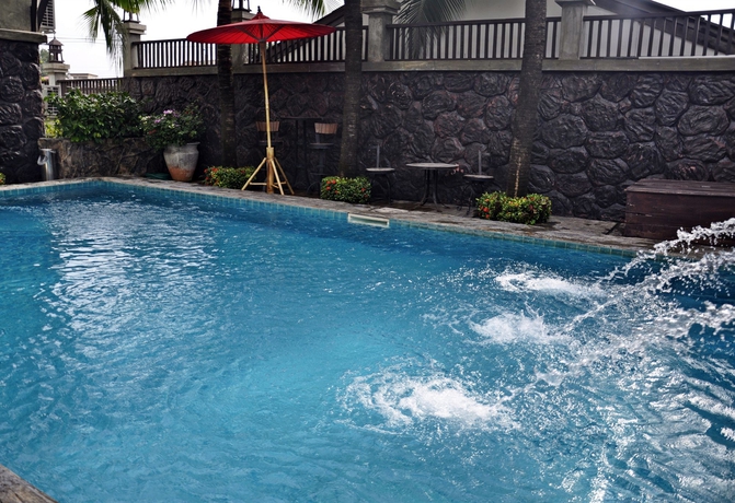 Imagen de la piscina del Hotel Thannatee Boutique. Foto 16