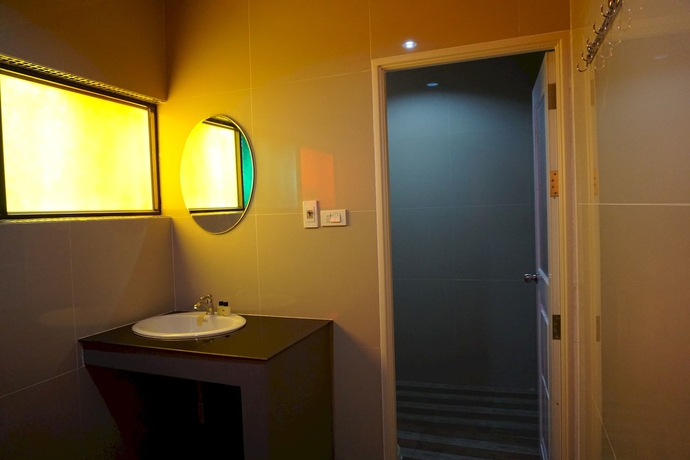 Imagen de la habitación del Hotel Thansila Resort. Foto 14