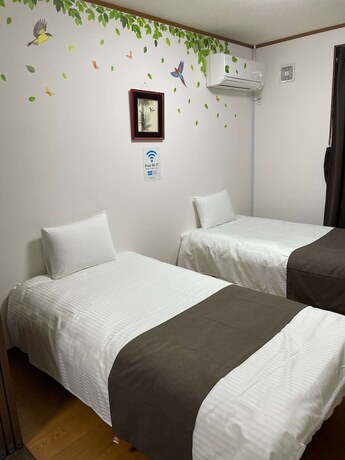 Imagen de la habitación del Hotel Thanyaporn. Foto 18