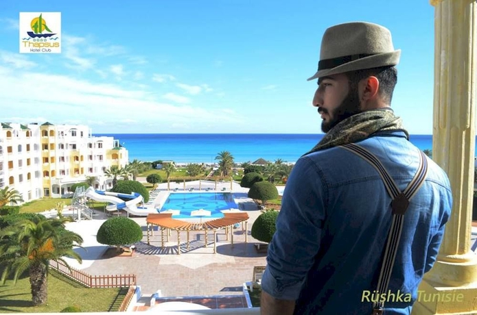 Imagen de los exteriores del Hotel Thapsus Beach Resort. Foto 10