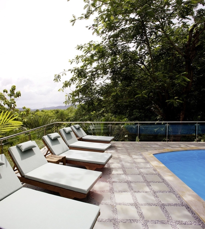 Imagen de la piscina del Hotel Thara Bayview Villa. Foto 9