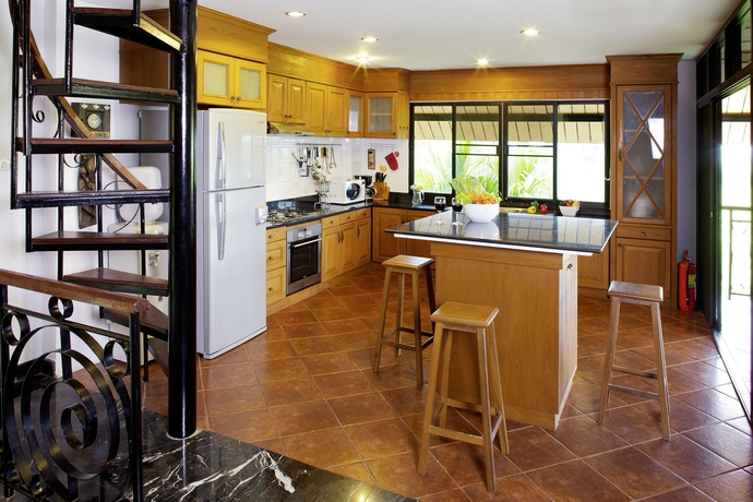 Imagen de la habitación del Hotel Thara Bayview Villa. Foto 6