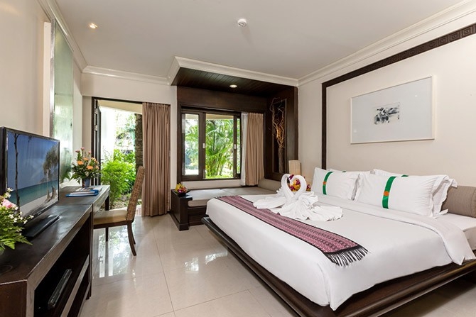 Imagen general del Hotel Thara Patong Beach Resort and Spa. Foto 2