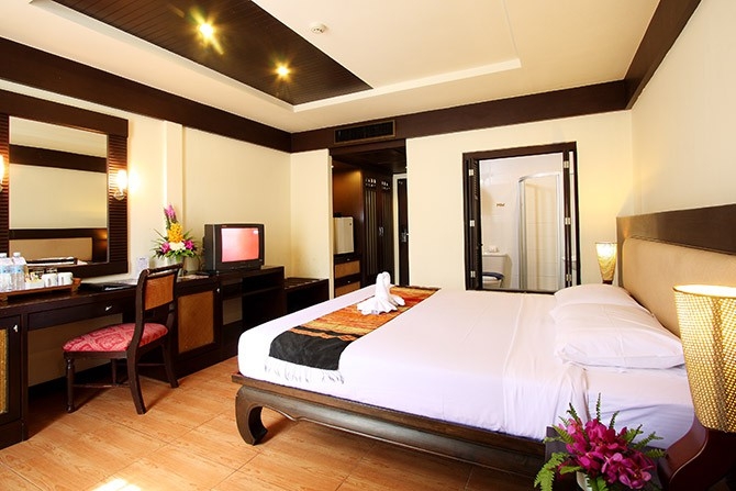 Imagen general del Hotel Thara Patong Beach Resort and Spa. Foto 12