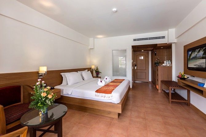 Imagen general del Hotel Thara Patong Beach Resort and Spa. Foto 14