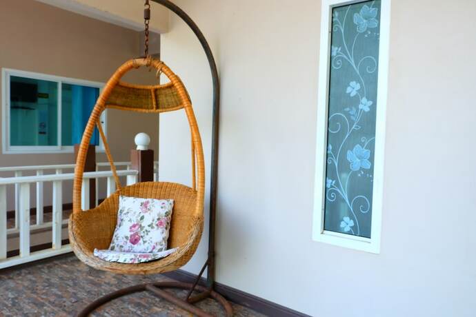Imagen general del Hotel Tharadol Beach Resort. Foto 1