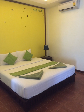 Imagen de la habitación del Hotel Tharathip Resort. Foto 5