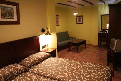 Imagen de la habitación del Hotel Tharsis. Foto 7