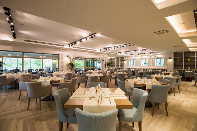 Imagen del bar/restaurante del Hotel Thassos Grand Resort. Foto 2