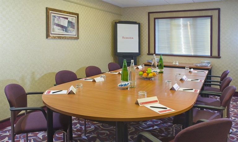 Imagen de los interiores del Hotel Thatcher's. Foto 12