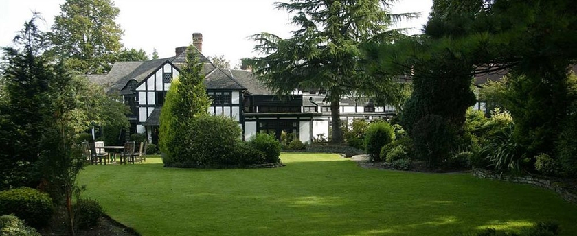 Imagen de los exteriores del Hotel Thatcher's. Foto 11