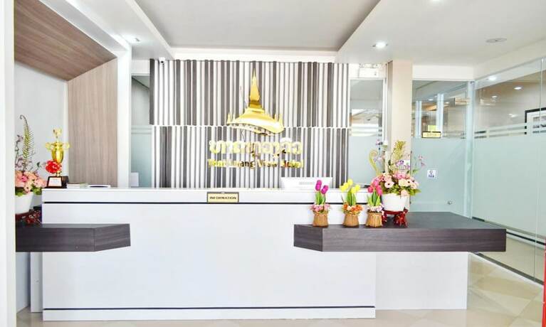 Imagen de los interiores del Hotel Thatluang View. Foto 17