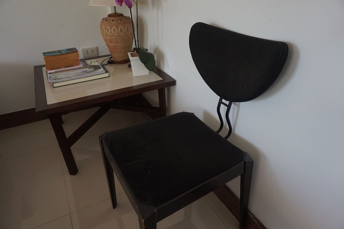 Imagen de la habitación del Hotel Thatphanom Place. Foto 13