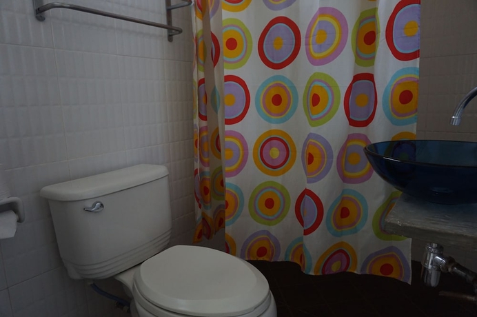 Imagen de la habitación del Hotel Thatphanom Place. Foto 17